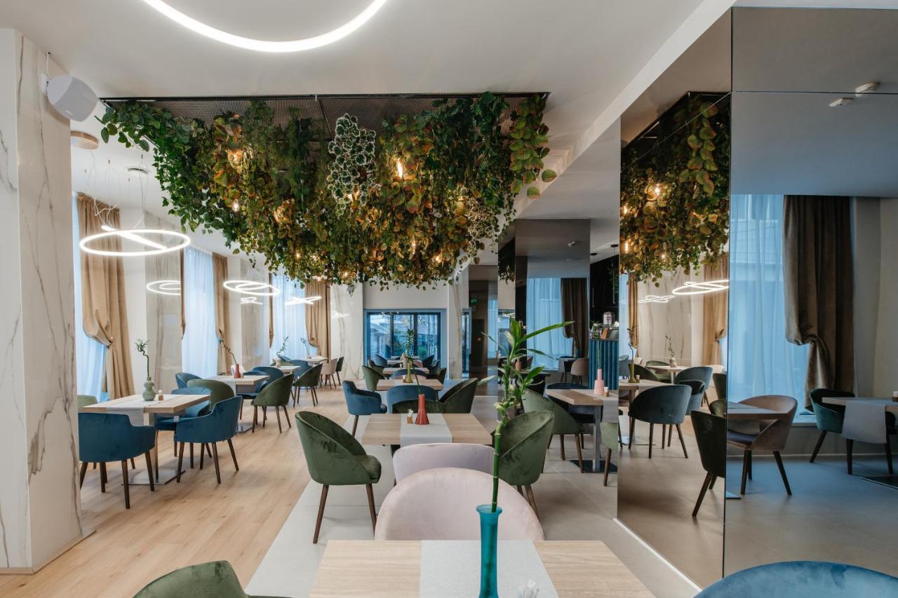 Hotel Clipa Drobeta Turnu Severin Exteriér fotografie