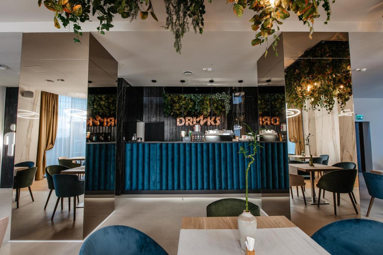 Hotel Clipa Drobeta Turnu Severin Exteriér fotografie
