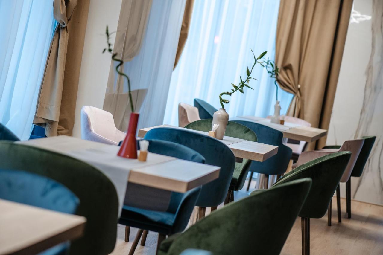 Hotel Clipa Drobeta Turnu Severin Exteriér fotografie