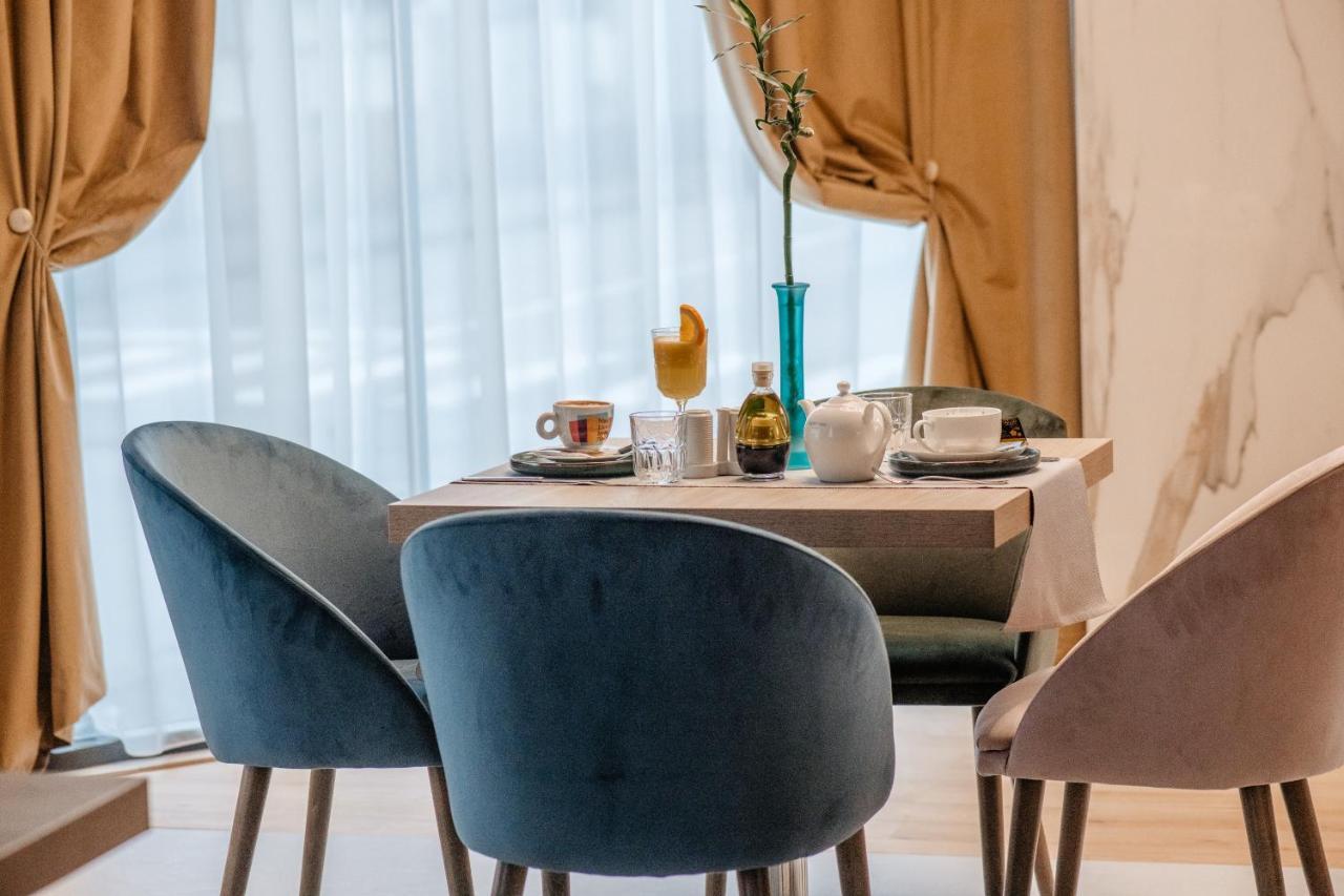 Hotel Clipa Drobeta Turnu Severin Exteriér fotografie