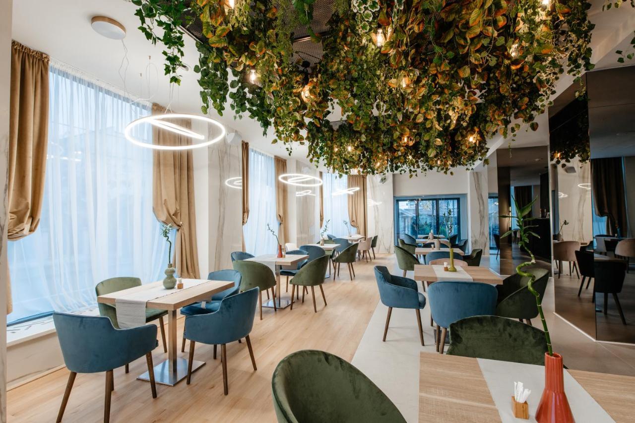 Hotel Clipa Drobeta Turnu Severin Exteriér fotografie