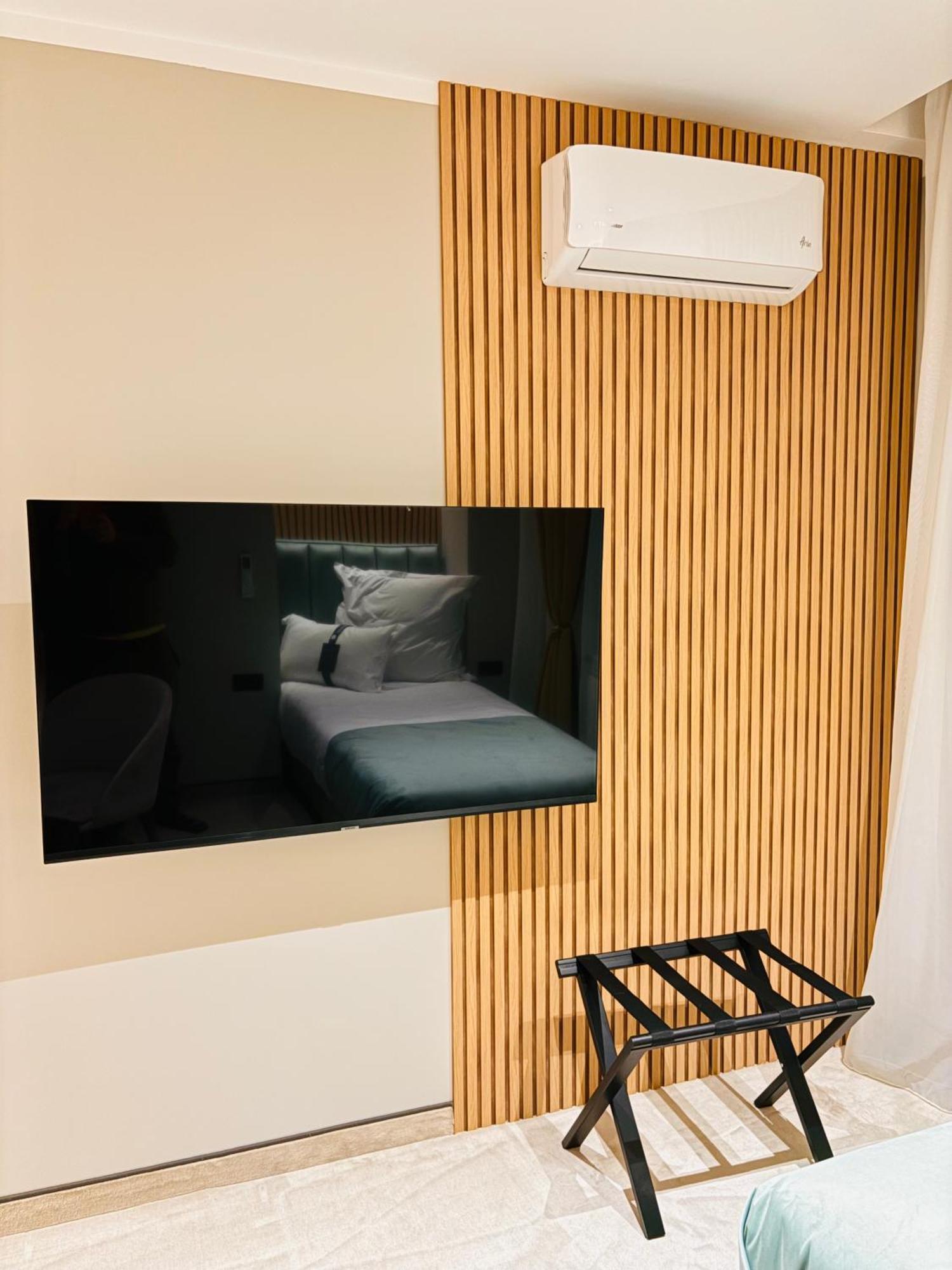 Hotel Clipa Drobeta Turnu Severin Exteriér fotografie