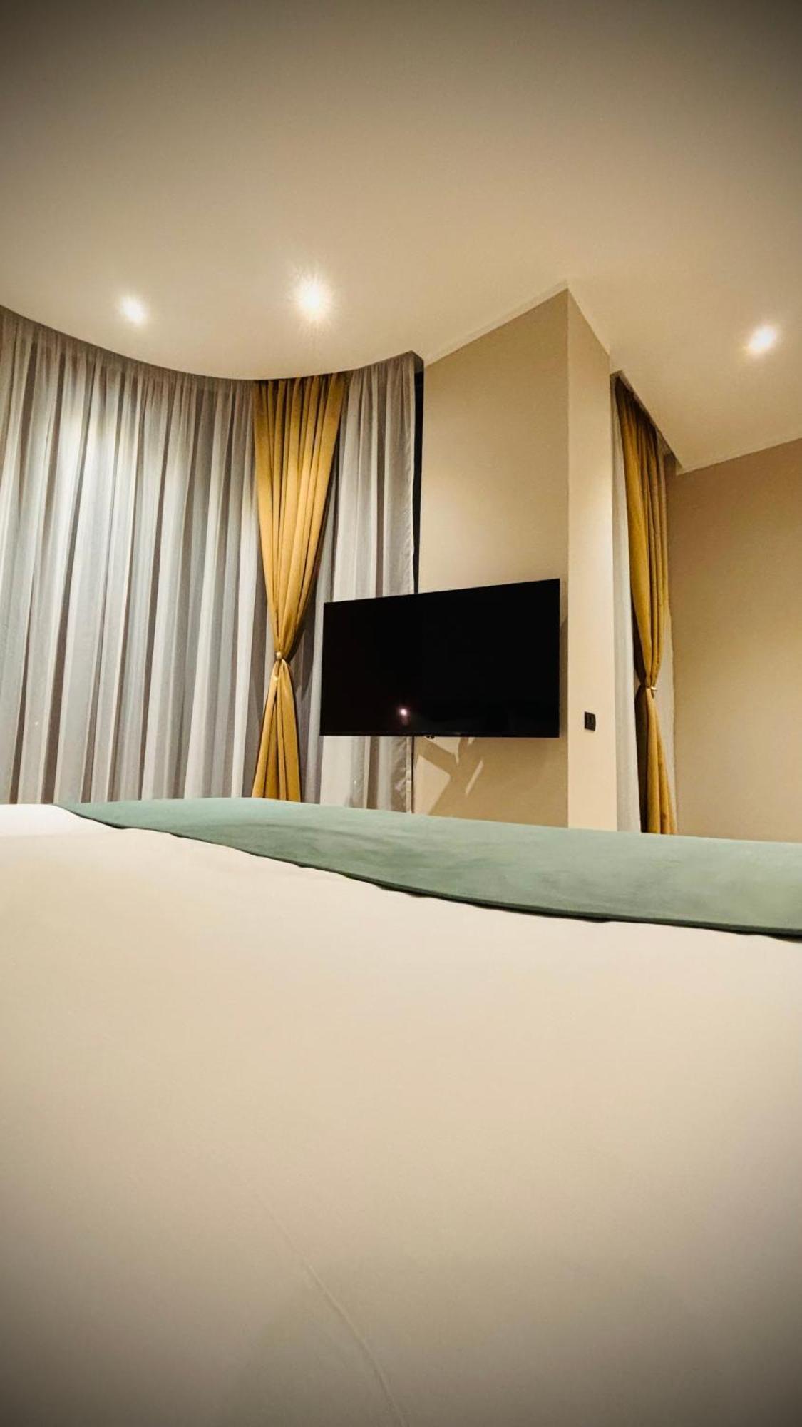 Hotel Clipa Drobeta Turnu Severin Exteriér fotografie