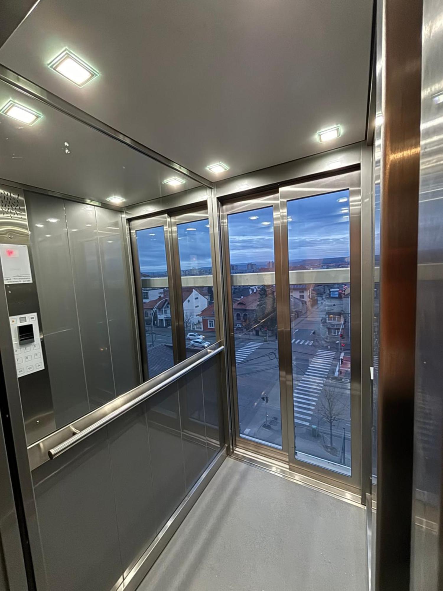 Hotel Clipa Drobeta Turnu Severin Exteriér fotografie